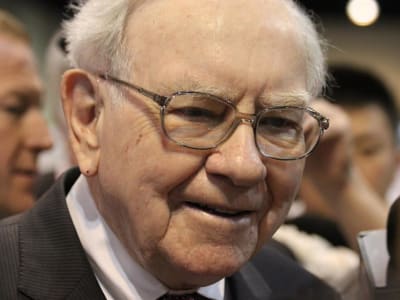 Menghadapi Gejolak Pasar: Nasihat Warren Buffett di Tengah Tarif Trump