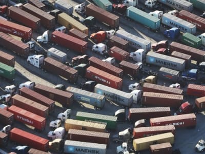 Watr: Platform Blockchain untuk Melacak Tarif Perdagangan Komoditas Global