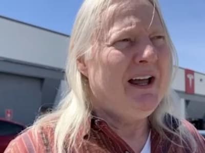 Konsumen Tesla Mulai Tinggalkan Mobil Gara-gara Kecewa Pada Elon Musk