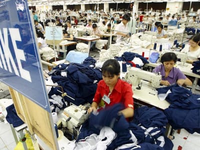 Dampak Tarif Trump: Saham Apparel dan Footwear Tertekan Berat