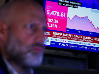 Pasar Saham Turun Drastis Setelah Tarif Trump, Haruskah Investasi Sekarang?