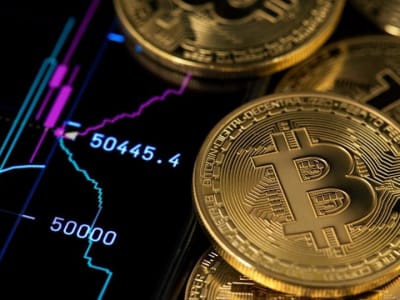 Bitcoin Turun Usai Tarif Trump, Level 76.500 Jadi Penentu Masa Depan Harga