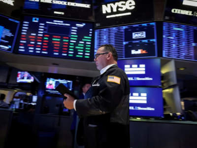 Pasar Saham AS Tertekan Berat Setelah Pengumuman Tarif Trump