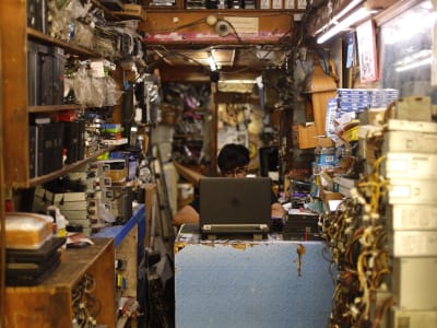 Perjuangan Teknisi India Memperbaiki Laptop Bekas untuk Menjembatani Kesenjangan Digital