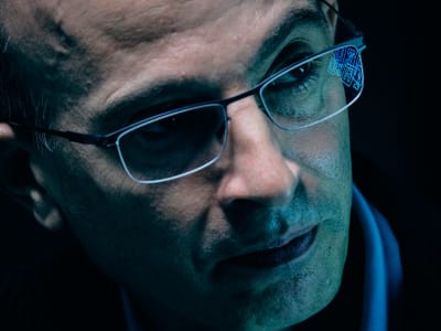 AI dan Demokrasi: Tantangan Besar Menghadapi Era Superinteligensi