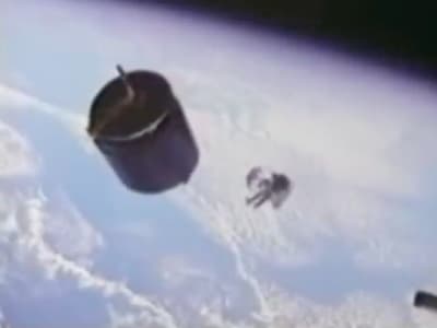 Misi Berani Astronaut NASA Menyelamatkan Satelit Komunikasi Palapa Indonesia