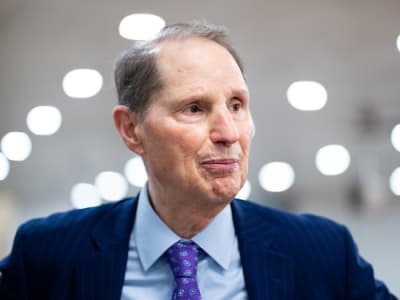 Senator AS Blokir Nominasi karena Penutupan Masalah Keamanan Siber Telekom