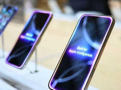 Tarif Besar Perang Dagang Memaksa Apple Naikkan Harga iPhone Signifikan