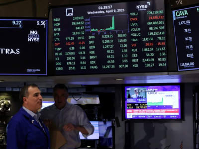 Pasar Kejut, Trump Umumkan Jeda Tarif 90 Hari, Saham Melejit