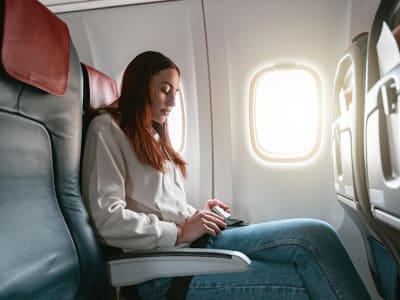 Mengapa Saham United Airlines Turun Tajam Setelah Laporan Delta Air Lines