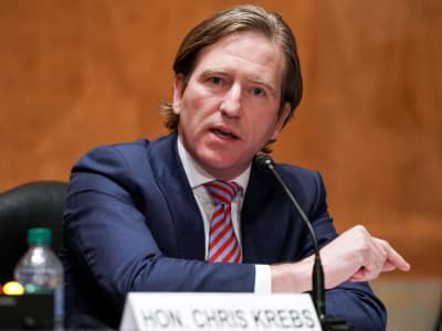 Trump Cabut Izin Keamanan Eks Kepala Siber Setelah Dukung Kebenaran Pemilu 2020