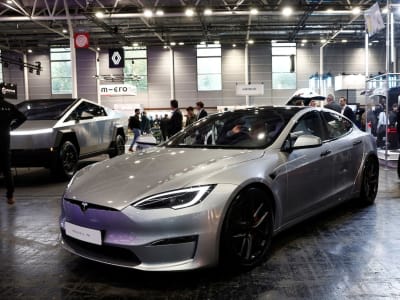 Tesla Hentikan Pesanan Model S dan X di China karena Perang Dagang Tarif Tinggi