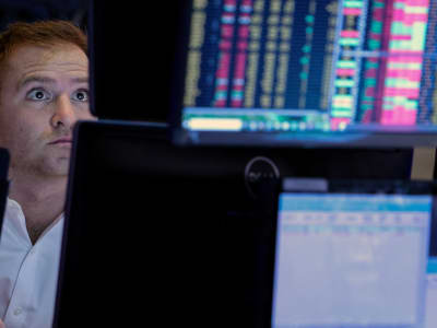 Pasar Keuangan Bergolak akibat Perang Tarif AS-China, Emas dan Obligasi Melonjak