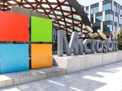 Microsoft Tunda Proyek Pusat Data karena Permintaan AI Melambat