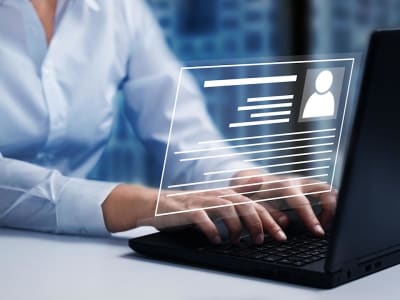 Kenapa Nama Perusahaan Besar Penting di Résumé Keamanan Siber Kamu