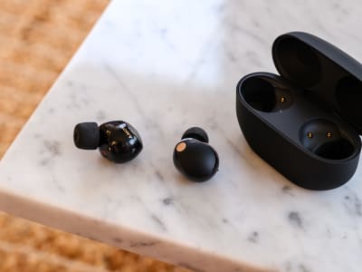 Earbud Sony WF-1000XM5 Diskon Besar, Kualitas Premium Harga Terjangkau