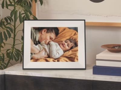 Aura Luncurkan Aspen, Digital Frame Modern dengan Fitur Caption dan Pencarian Orang