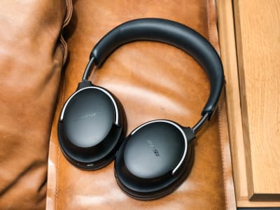 Headphone Bose QuietComfort Ultra: Ketenangan Berkualitas dengan Harga Terjangkau