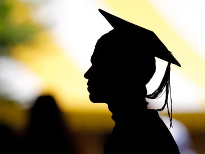 Mengapa Lulusan Baru Semakin Banyak Melamar Magang di Pasar Kerja Sulit