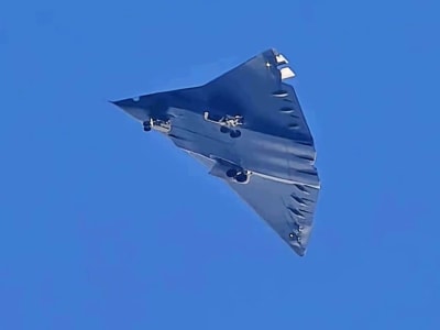 Insinyur Chengdu Kembangkan Sistem Cerdas Bantu Pendaratan Pesawat Tempur di Kapal Induk