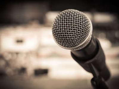 Mahasiswa Ciptakan Model AI Suara Podcast Terbuka Menyaingi Google