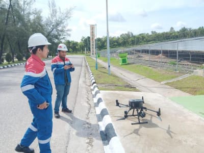 Pertamina NRE Gunakan Drone dan AI Tingkatkan Keandalan PLTS Riau