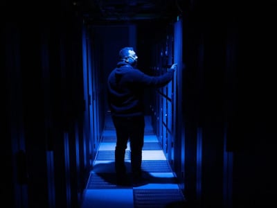 Nous Research: Startup AI Terdesentralisasi yang Terobos Batas Blockchain dan Open-Source