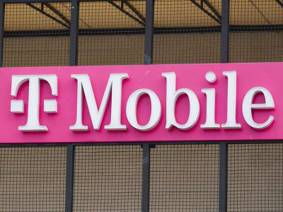 T-Mobile Laporkan Pertumbuhan Pelanggan Melambat dan Peringatkan Biaya Tarif Ponsel