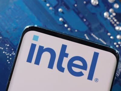 Intel Berjuang Bangkit Kembali di Tengah Tantangan Perang Dagang dan Dominasi AI