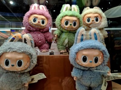 Pop Mart Banjir Pengguna di AS dengan Koleksi Mainan Labubu Terbaru