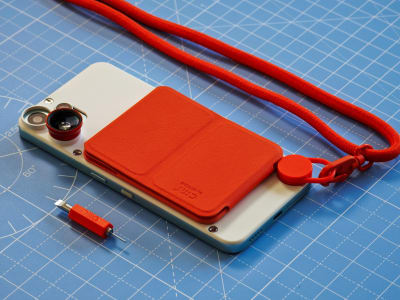 Nothing Phone 2 Pro Tawarkan Desain Modular dengan Banyak Aksesori Tapi Ada Masalah Kompatibilitas