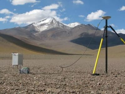 Membongkar Misteri Gunung Berapi Zombie Uturuncu di Andes Tengah