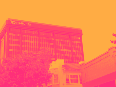 Analisis Kinerja Kuartal 4: Saham Perangkat Lunak Keuangan dan SDM Memasuki Zona Tantangan