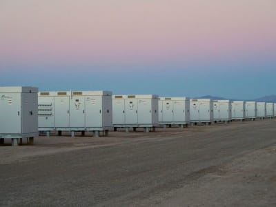 Baterai Raksasa Bantu AS Ubah Jaringan Listrik Jadi Lebih Hijau dan Stabil