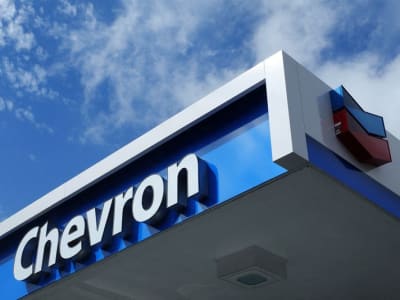 Chevron Turunkan Belanja Beli Saham Karena Harga Minyak yang Melemah