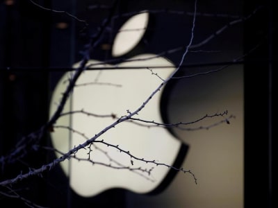 Penjualan iPhone Turun Karena Tarif AS dan Keterlambatan AI, Apple Cari Solusi