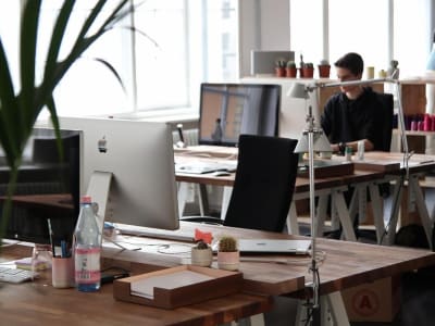 Pekerjaan yang Terancam Digantikan AI dan Yang Tetap Bertahan di Masa Depan