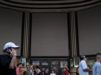 Dampak Kecerdasan Buatan Terhadap Dunia Kerja dan Kehidupan Masyarakat