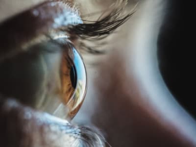 Bedah Tumor Melalui Soket Mata: Terobosan Baru dalam Pengobatan Tumor Tulang Belakang