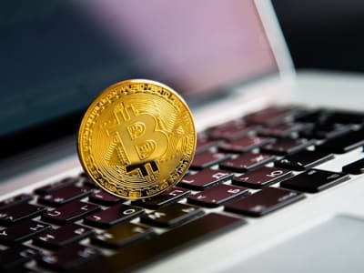 7 Mata Uang Kripto AI Terbaik yang Siap Meroket Tahun 2025