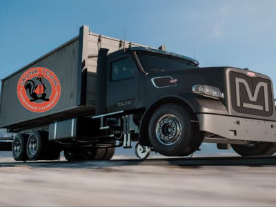 Glīd dan Mendocino Luncurkan Kereta Barang Otonom Hibrida di Jalur Sejarah California