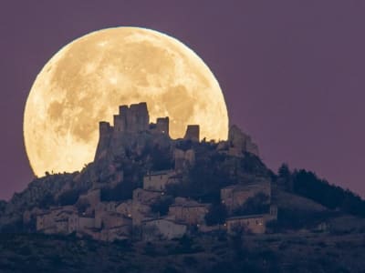 Nikmati dan Abadikan Indahnya Full Flower Moon 12 Mei 2025 dengan Tips Fotografi