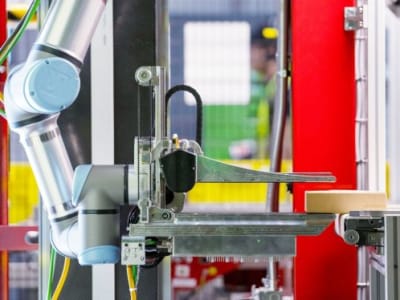 Amazon Perkenalkan Robot Vulcan yang Bisa 'Merasakan' Barang di Gudang