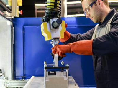 Perbaikan Modul Baterai EV Bukan Penggantian Penuh: Solusi Ramah Lingkungan dan Hemat Biaya