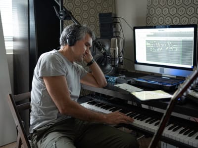 Terobosan Besar: Lagu Pertama di Dunia Dibuat dengan AI Kuantum di Inggris