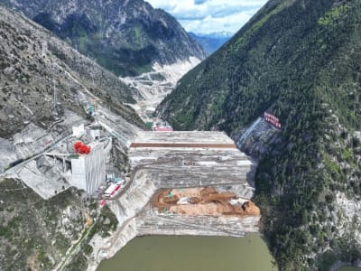 Bendungan Tertinggi Dunia di Sichuan Siap Hasilkan Listrik Tahun Ini
