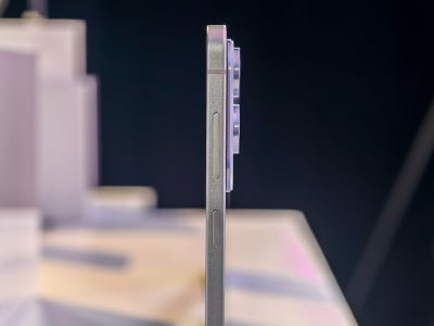 Galaxy S25 Edge: Ponsel Samsung Tipis dan Ringan dengan Kompromi Kamera dan Baterai