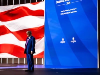 Trump dan Arab Saudi Tandatangani Kesepakatan Pertahanan dan AI Senilai Ratusan Miliar