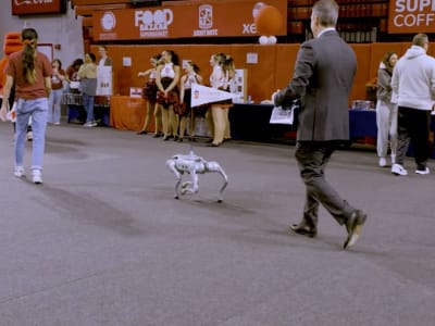 Mahasiswa St. John’s Ciptakan Anjing Robot Thunder Paws dengan AI Canggih