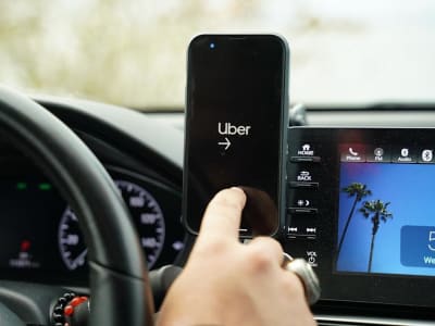 Uber Hadirkan Fitur Baru Hemat Biaya untuk Transportasi dan Belanja Harian